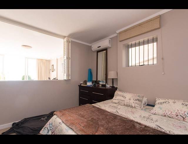 1 BEDROOM APARTMENT TO LET IN CAMPS BAY